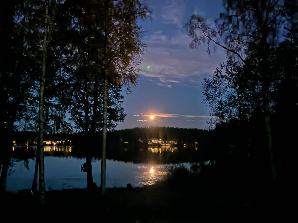 Loft By The Lake Asunto Omakotitalon Alakerrassa Ylojarvi Екстериор снимка